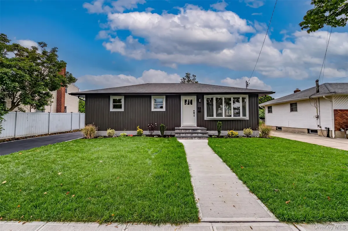 146 8th Street, Bethpage, NY 11714 - #1
