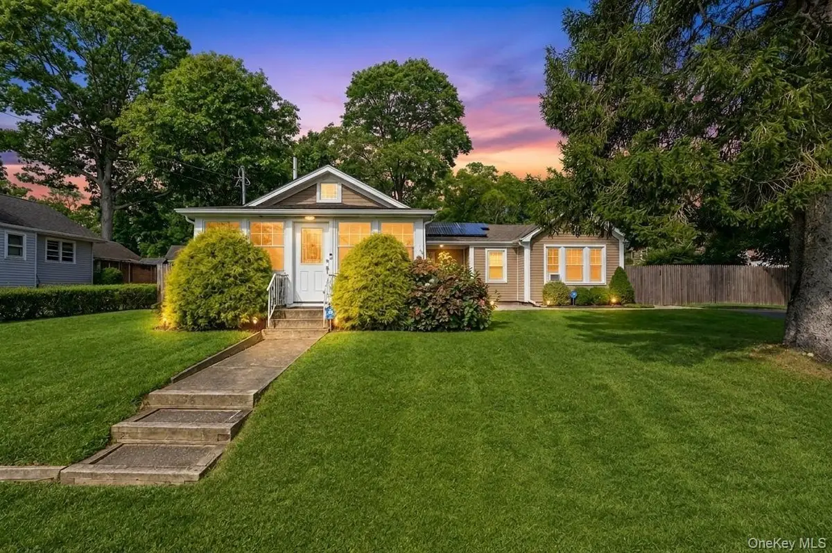 30 Pansy Road, Rocky Point, NY 11778 - #1