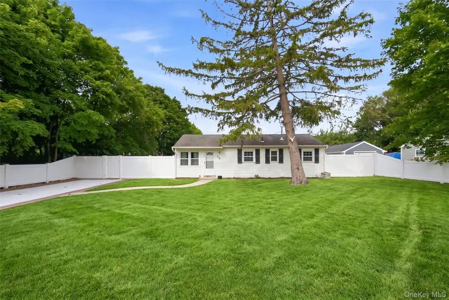 710 Bourdois Avenue, Bellport, NY 11713 - #3