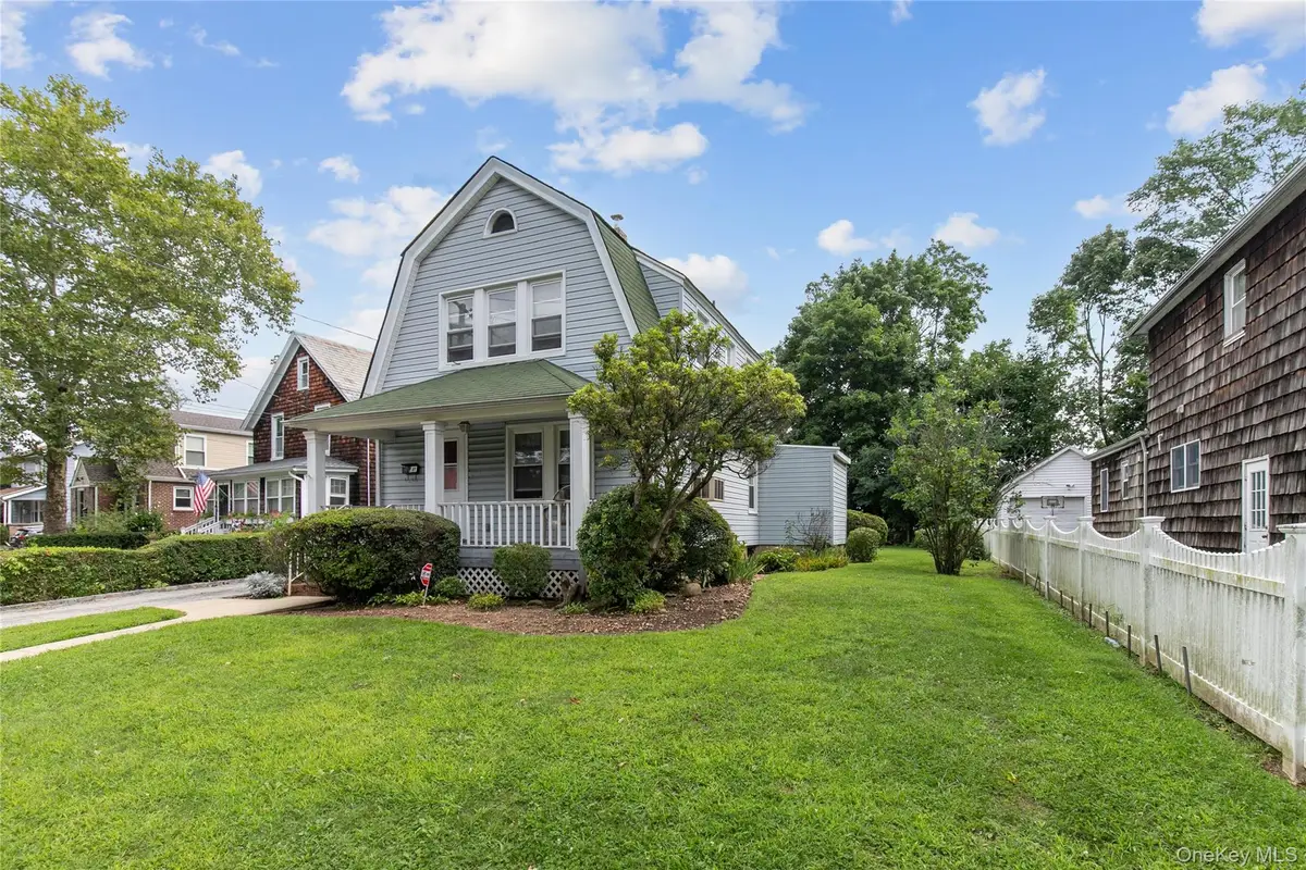 48 Saint Marks Place, Roslyn Heights, NY 11577 - #1