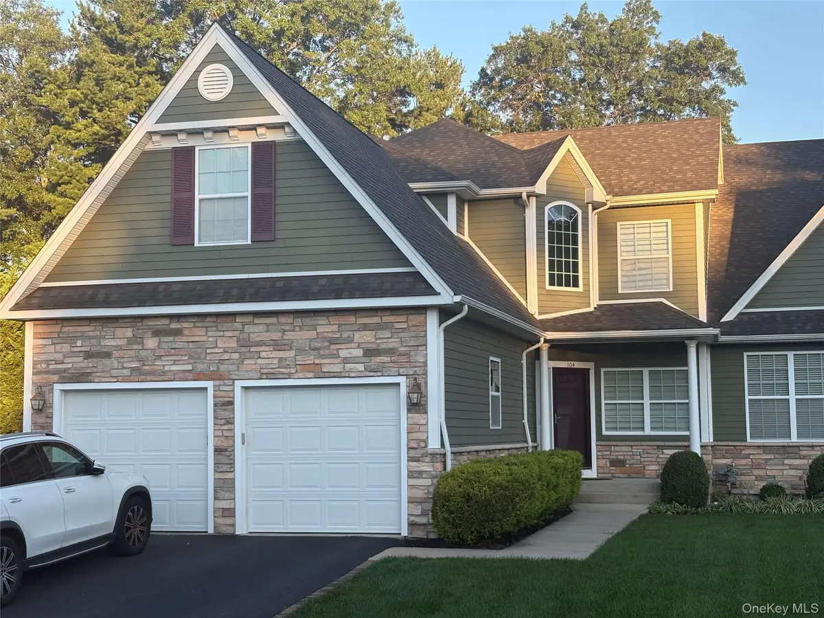 104 Victoria Place, Melville, NY 11747 - #1