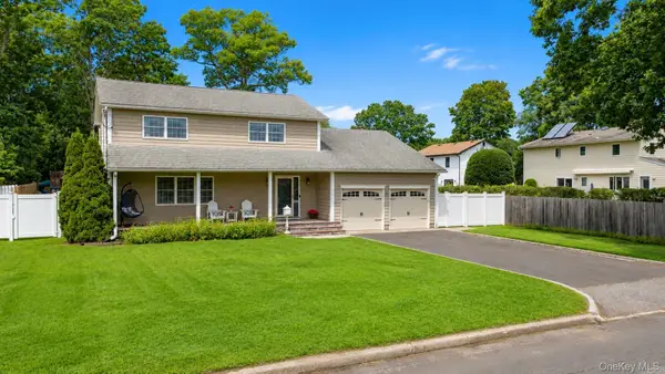 282 6th Avenue, Saint James, NY 11780