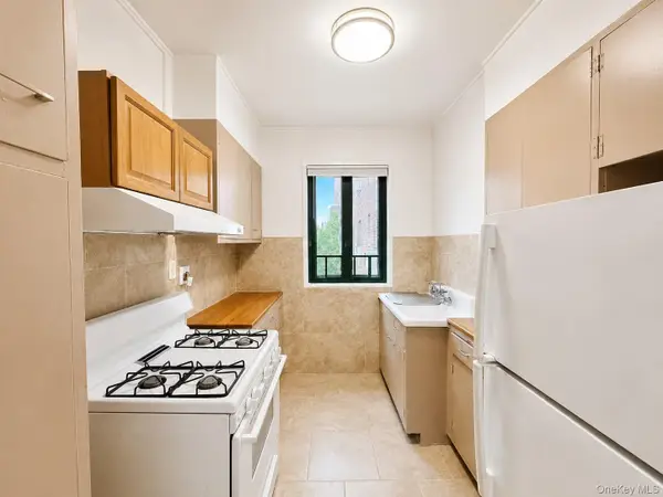 1569 Metropolitan Avenue #6I, Bronx, NY 10462