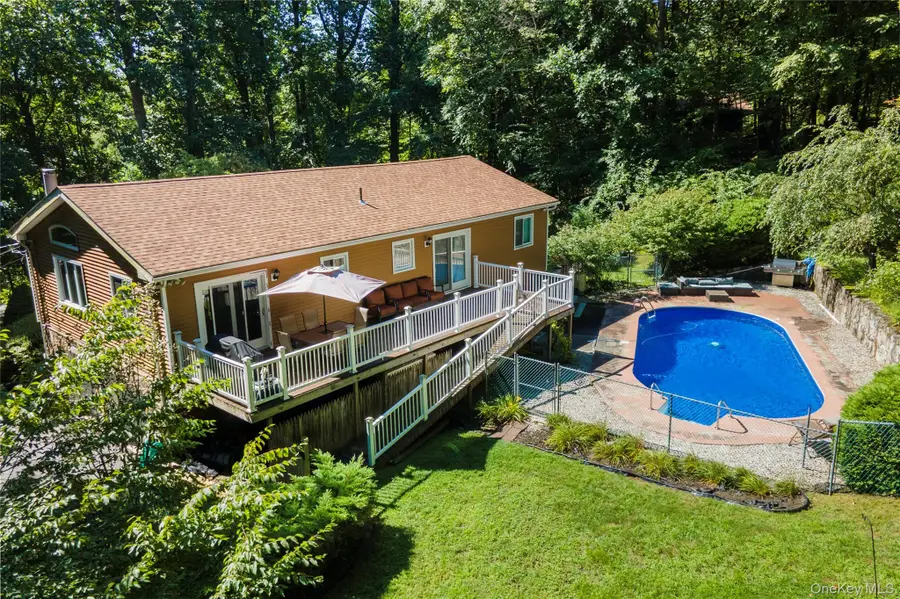 137 W Shore Drive, Putnam Valley, NY 10579 - #2