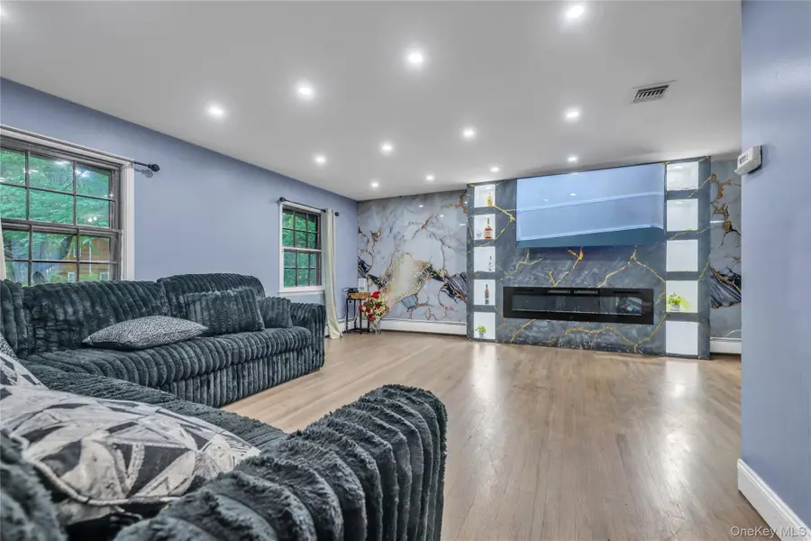 6 Arrow Lane, New City, NY 10956 - #3
