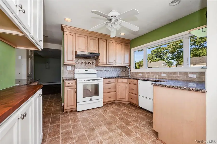 162 Twin Lane N, Wantagh, NY 11793 - #2