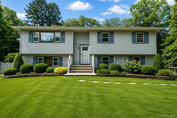 136 Woodhull Road, Huntington, NY 11743