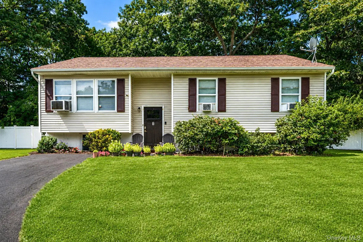4 Witmer Court, Islandia, NY 11749 - #1