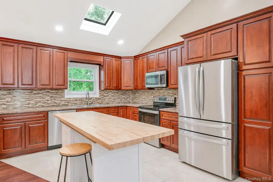 4 Witmer Court, Islandia, NY 11749 - #2