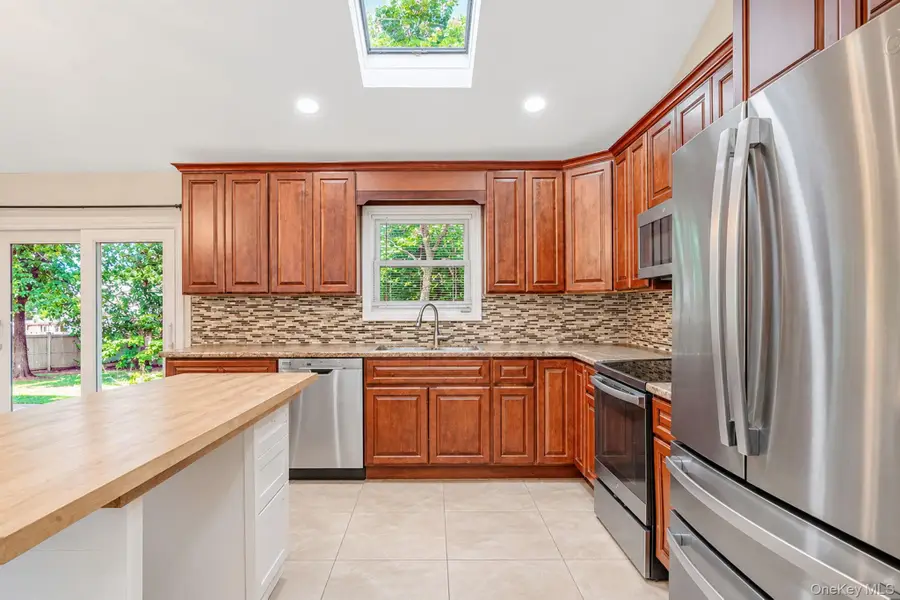 4 Witmer Court, Islandia, NY 11749 - #3