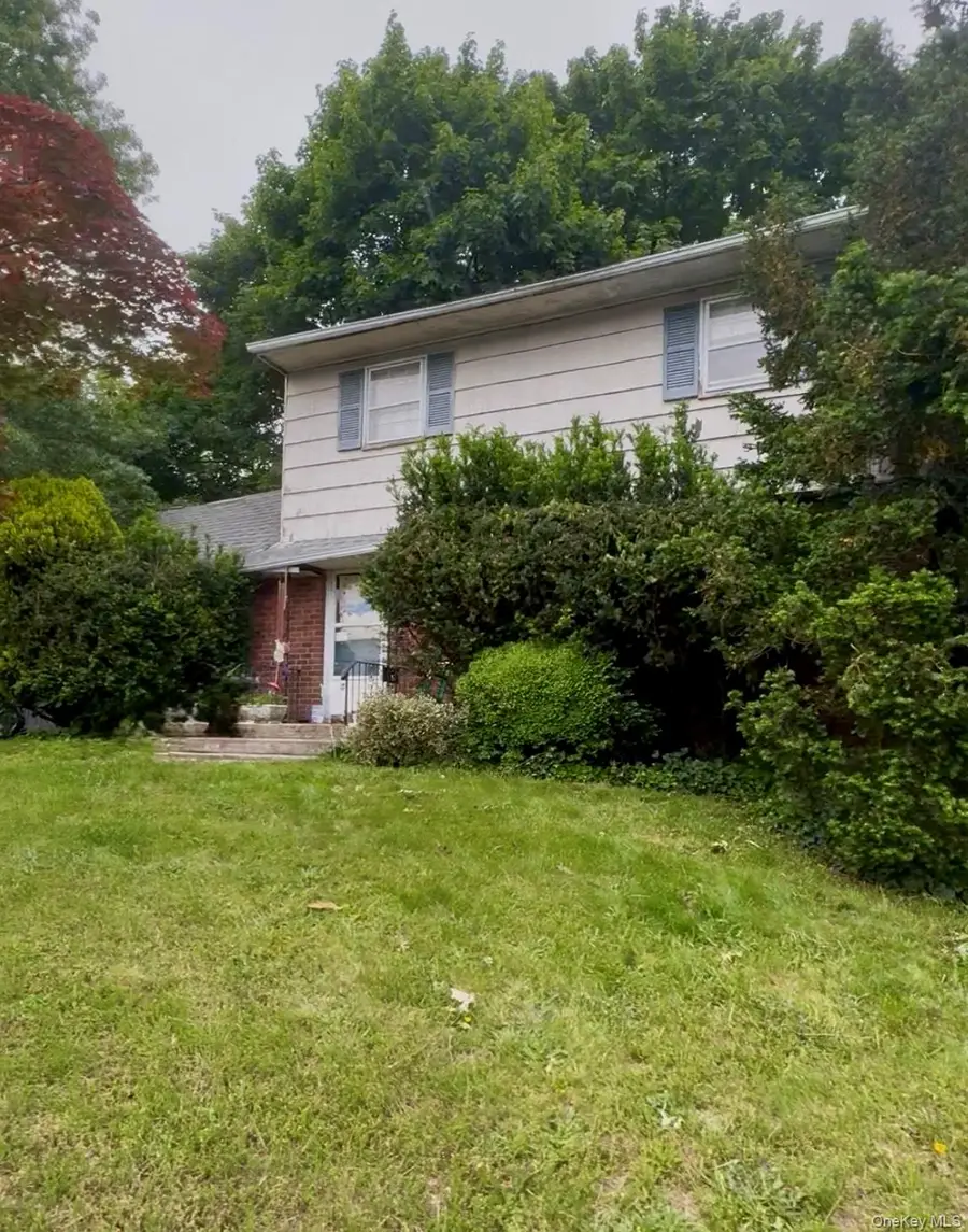 6 E Park Court, Old Bethpage, NY 11804 - #2
