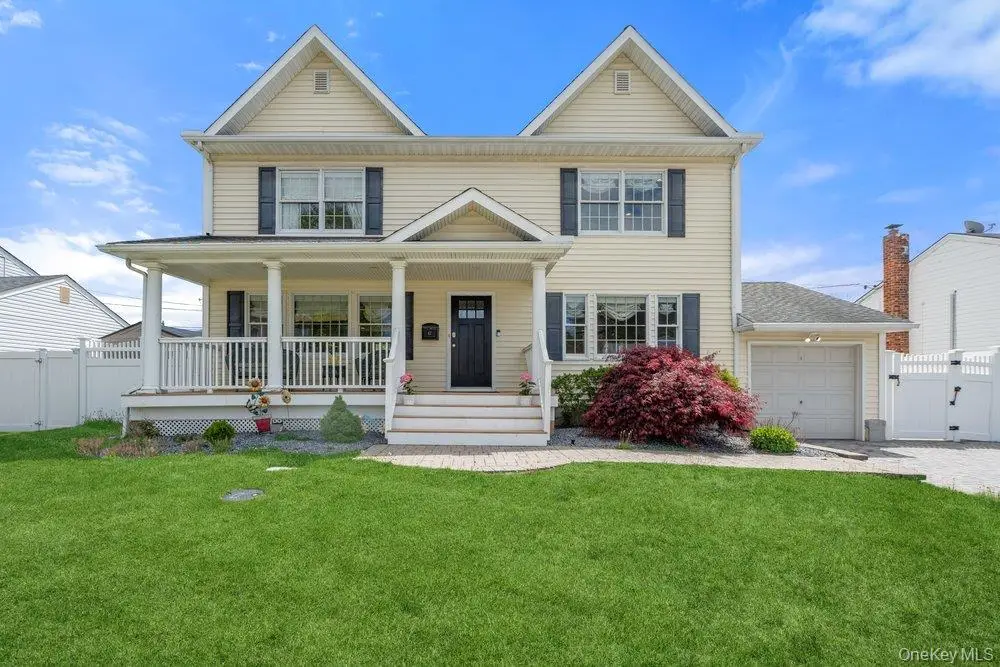 47 Syosset Circle, Syosset, NY 11791 - #1