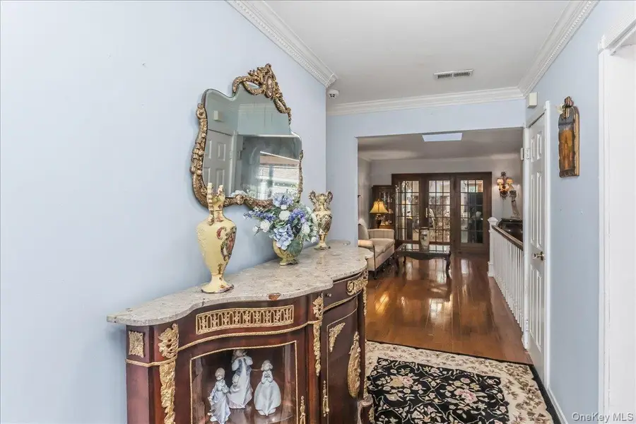 18 Linden Avenue, Kings Park, NY 11754 - #3
