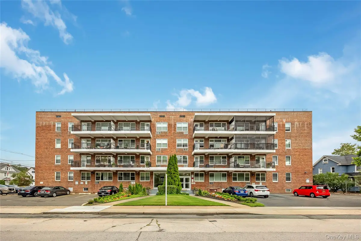 100 Randall Avenue #3D, Freeport, NY 11520 - #1