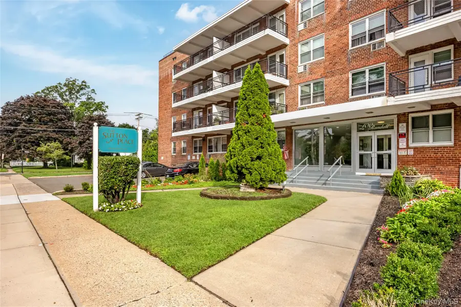 100 Randall Avenue #3D, Freeport, NY 11520 - #2