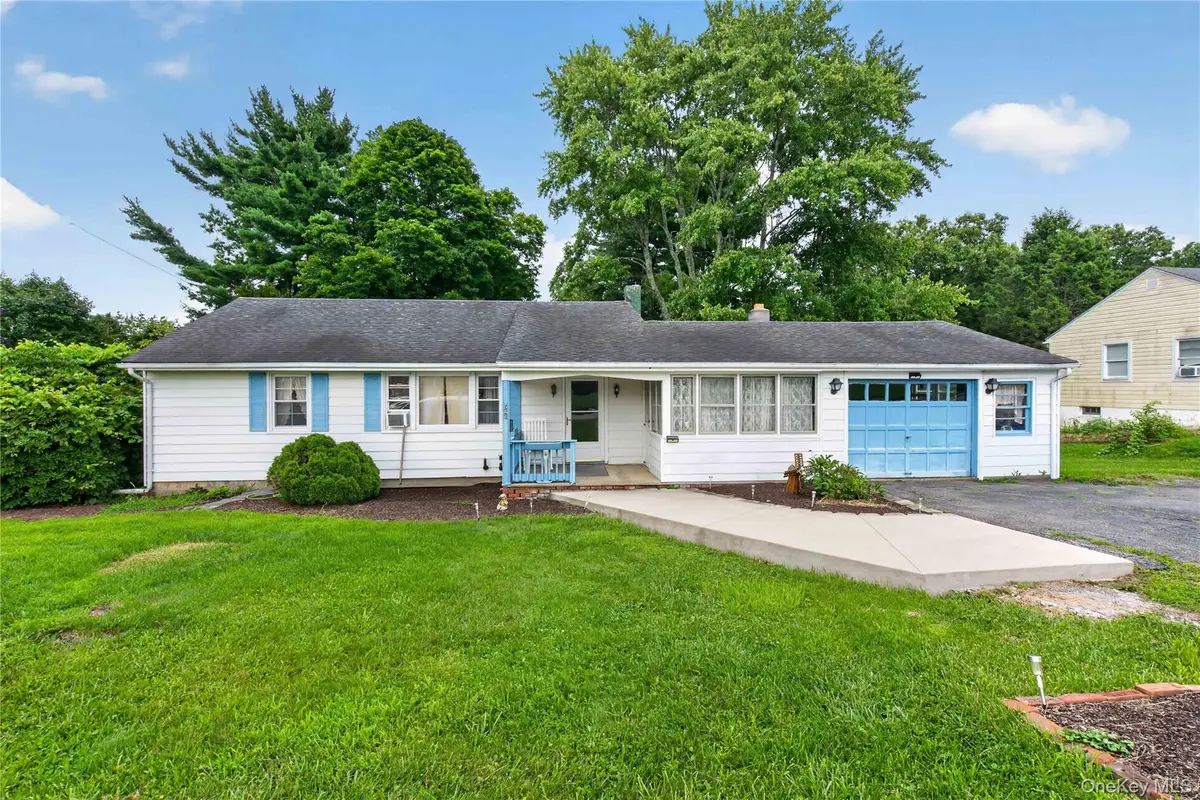 566 Lakeside Road, Newburgh, NY 12550 - #1