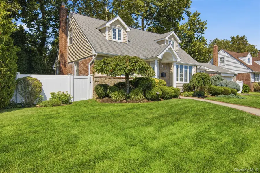 3 Cromwell Road, Carle Place, NY 11514 - #2