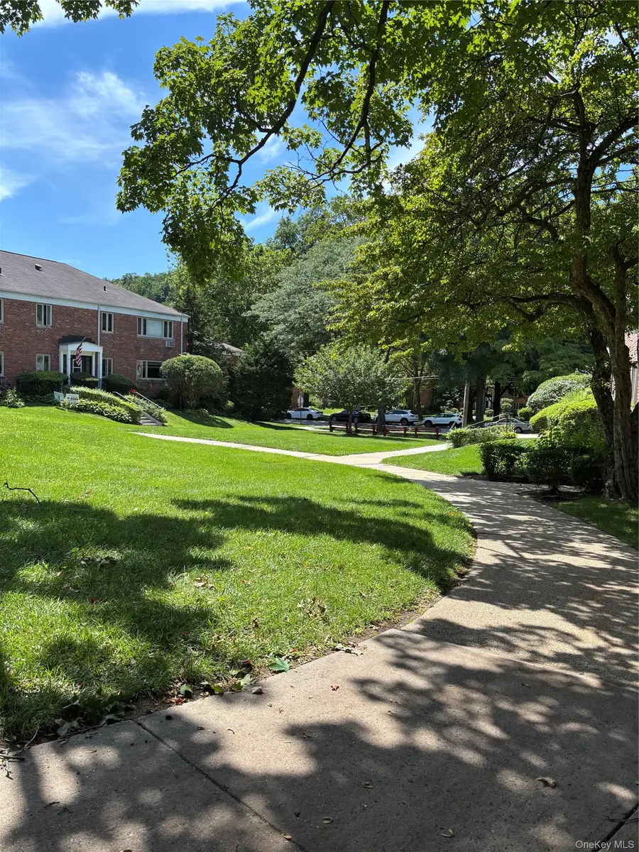 40 Lawrence Drive #D, White Plains, NY 10603 - #2