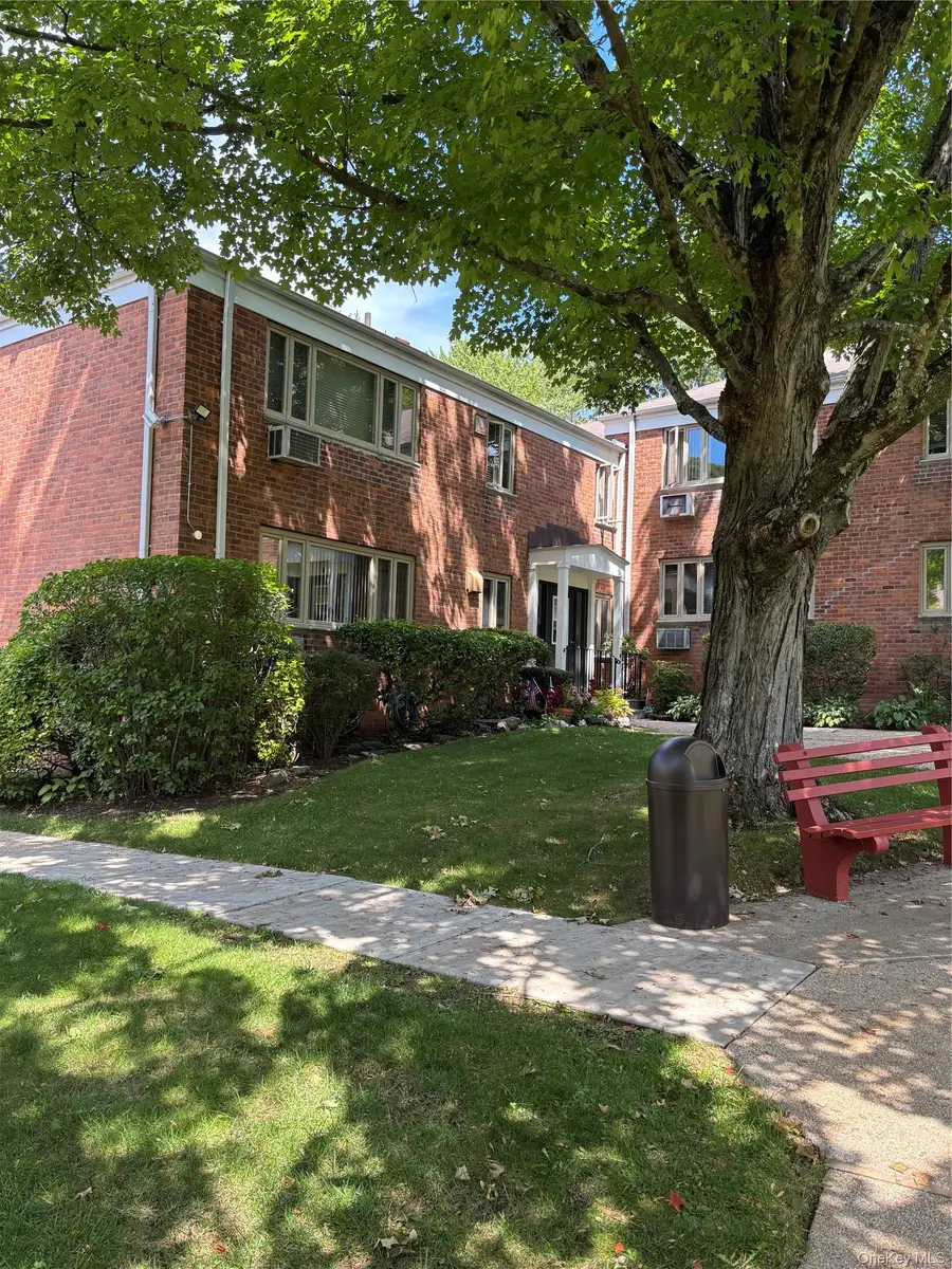 40 Lawrence Drive #D, White Plains, NY 10603 - #3