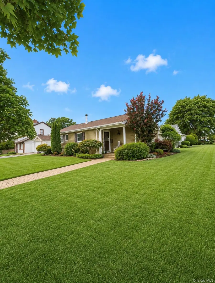 2426 Freeport Street, Wantagh, NY 11793 - #2