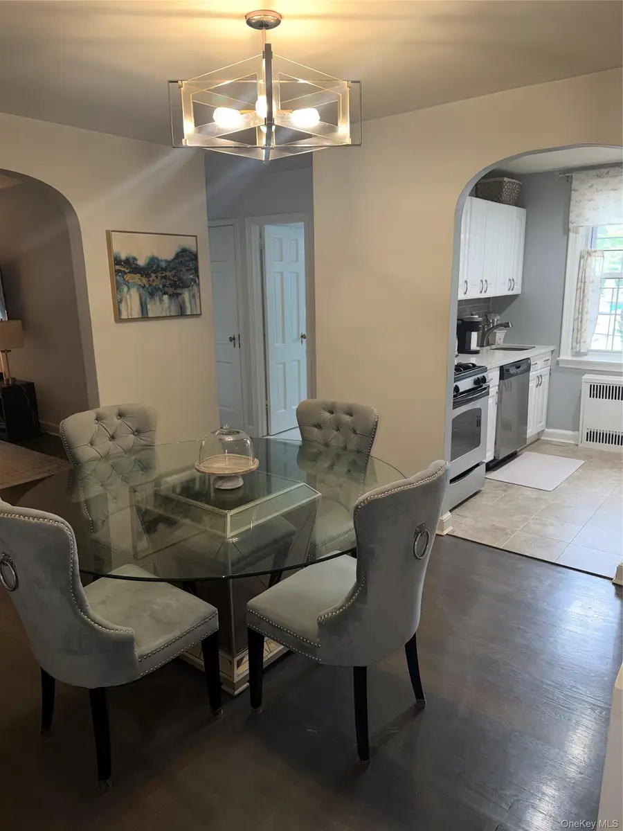 8 Welwyn Road #2G, Great Neck, NY 11020 - #3