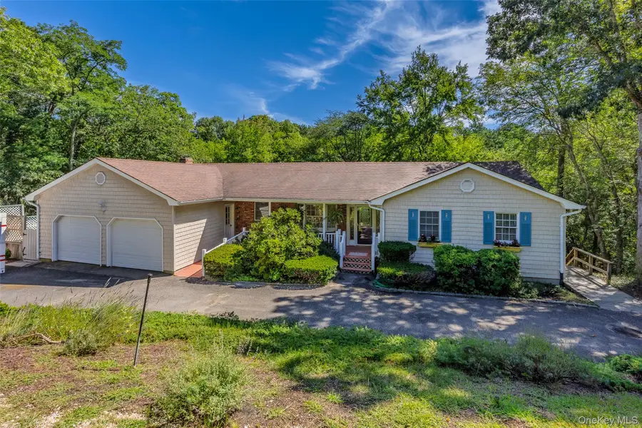 18 Beaver Lane W, Westhampton, NY 11977 - #3