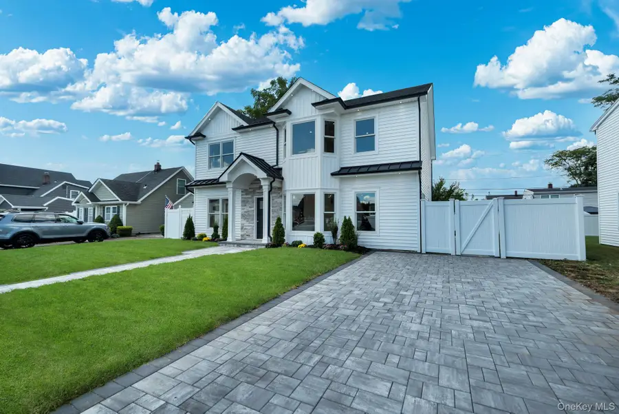 84 Rope Lane, Levittown, NY 11756 - #3
