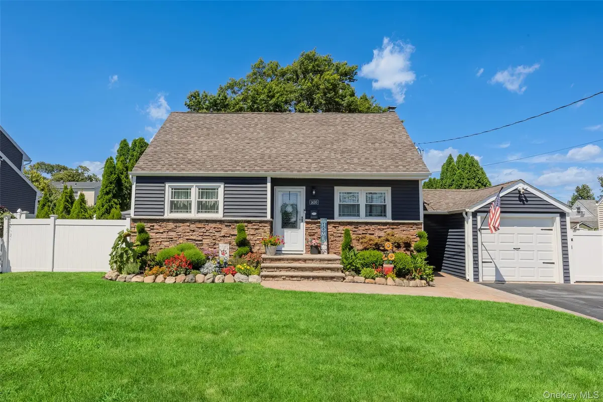 1430 12th Street, West Babylon, NY 11704 - #1