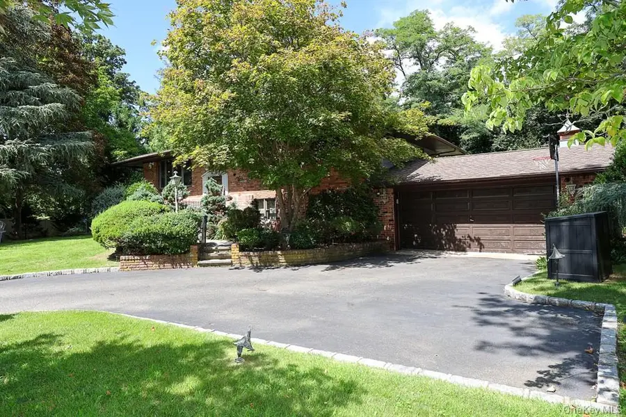 3 Mackay Drive, Hauppauge, NY 11788 - #3