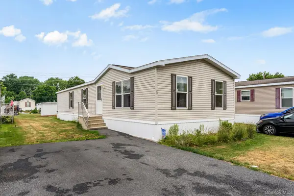 26 East Avenue, Washingtonville, NY 10992