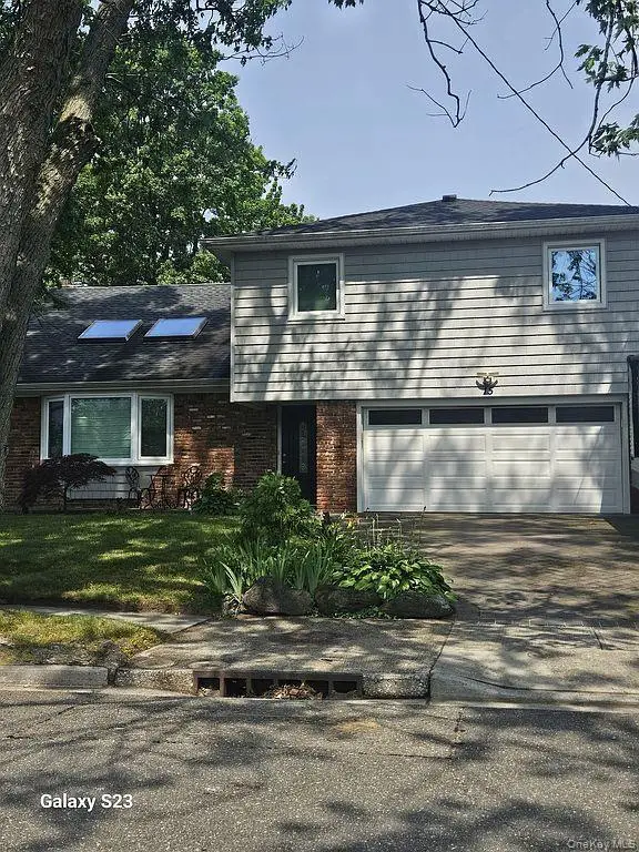 15 Captains Road, North Woodmere, NY 11581 - #1