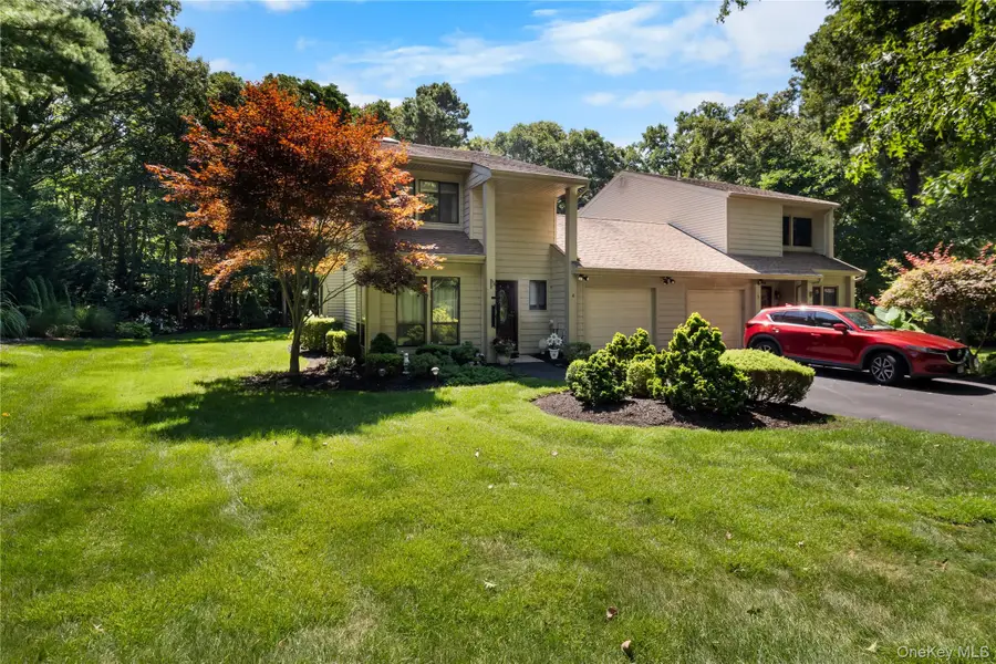 4 Lyndon Court, Bohemia, NY 11716 - #3