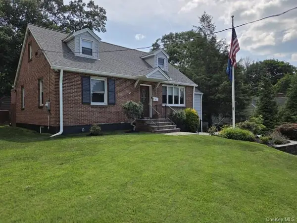 11 Fairview Place, Suffern, NY 10901