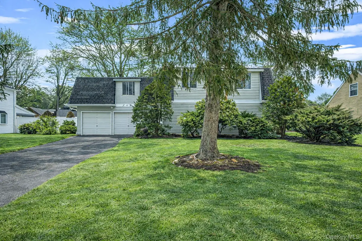 22 Meyer Lane, Medford, NY 11763 - #1