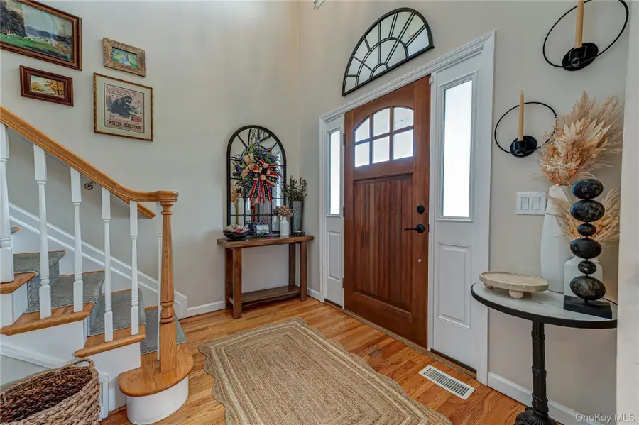 406 Vanderbilt Boulevard, Oakdale, NY 11769 - #2