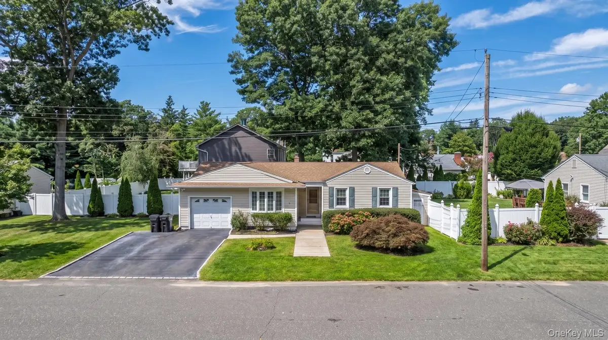 91 Haynes Avenue, West Islip, NY 11795 - #1
