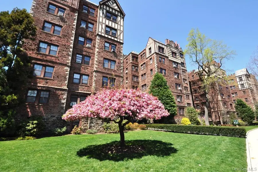 209 Garth Road #2M, Scarsdale, NY 10583 - #3