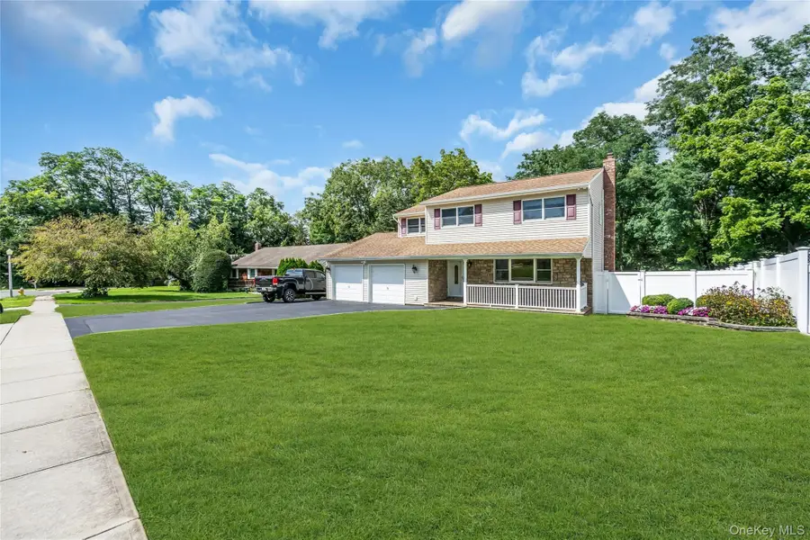 19 Opal Court, Hauppauge, NY 11788 - #3