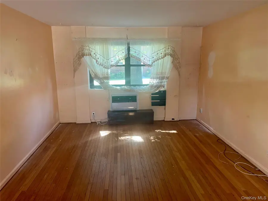 90-25 Shore Parkway #91, Howard Beach, NY 11414 - #2