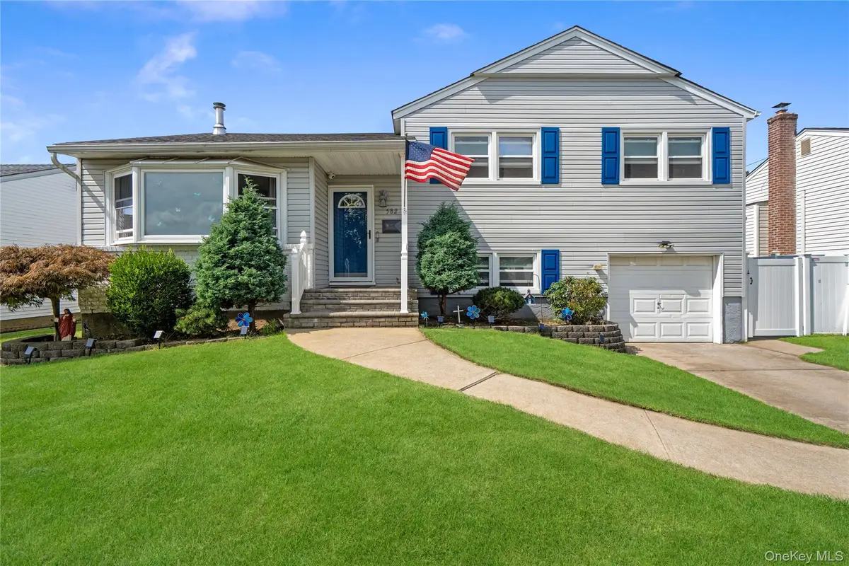 582 Benton Road, East Meadow, NY 11554 - #1