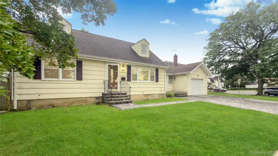 6 Harold Avenue, Hempstead, NY 11550 - #3