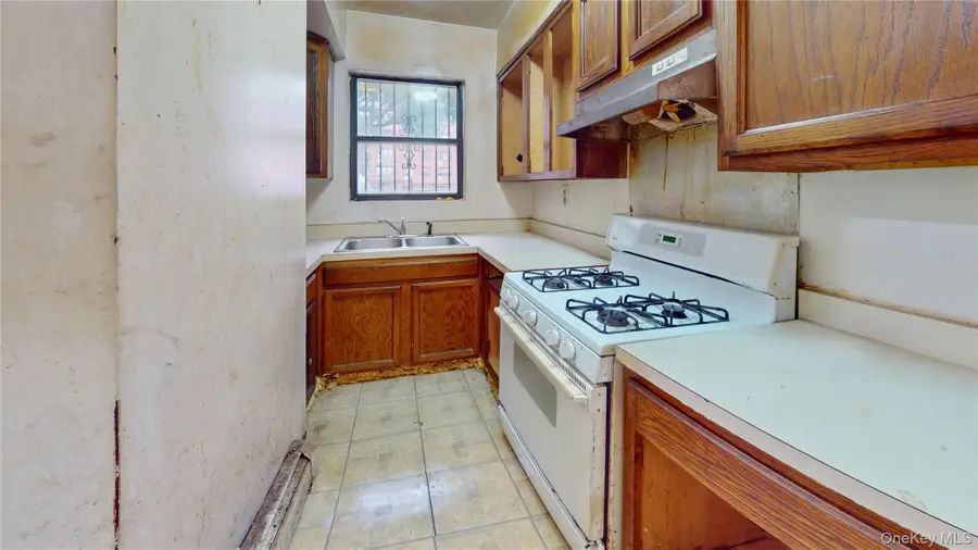862 Leland Avenue #34A, Bronx, NY 10473 - #2