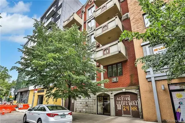 3368 Shore Parkway #2B, Brooklyn, NY 11235