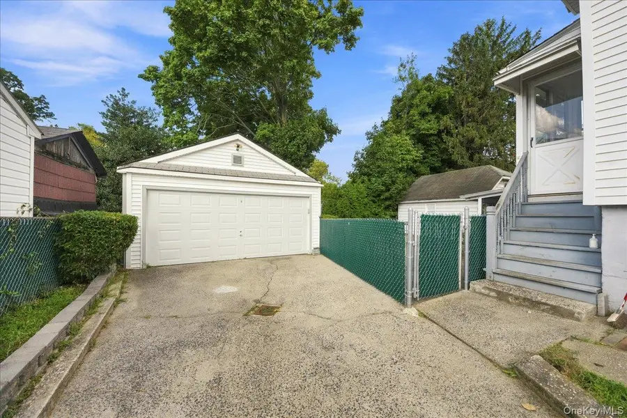 860 Hollywood Avenue, Bronx, NY 10465 - #2