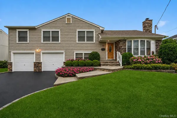 118 Chester Avenue, Massapequa Park, NY 11762