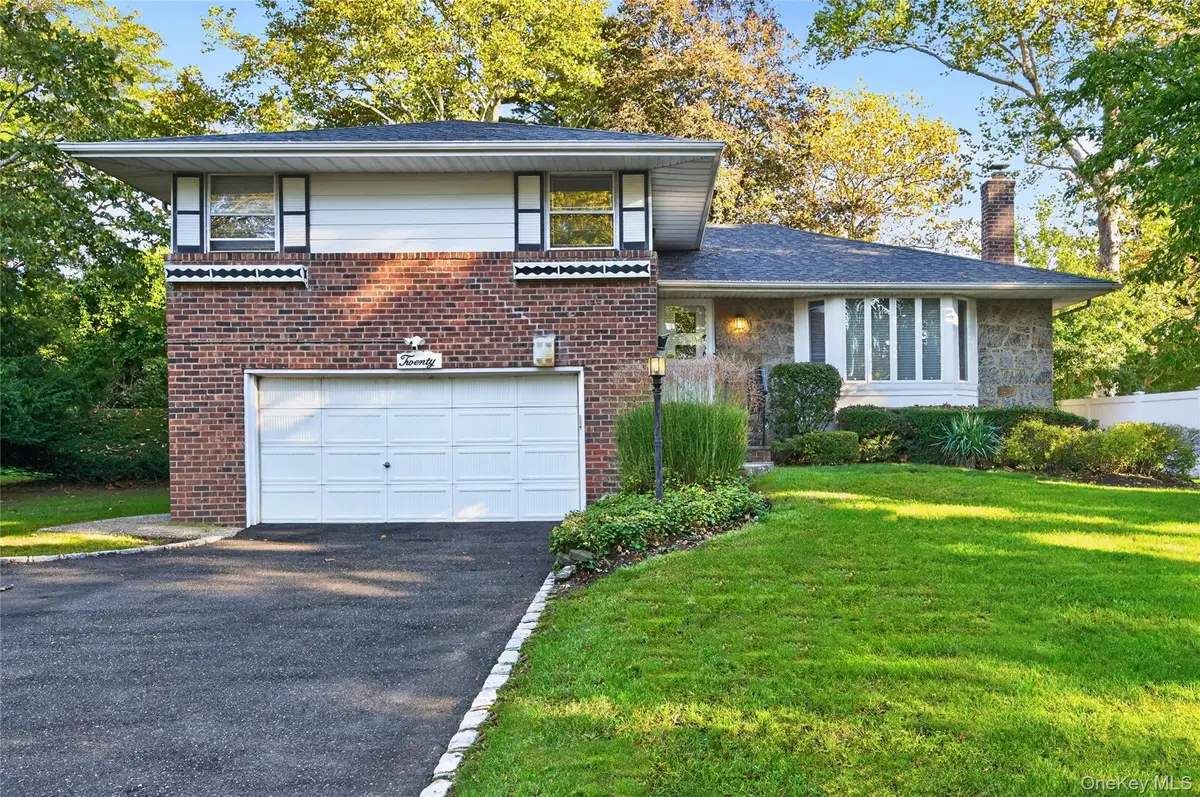 20 Canterbury Road, Woodbury, NY 11797 - #1