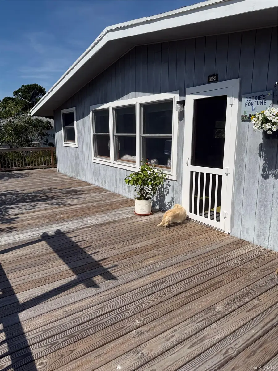 20 Spindrift Walk, Fire Island, NY 11772 - #2