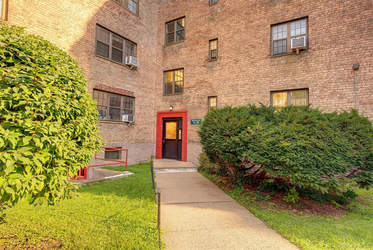 78-35 147th Street #2E, Flushing, NY 11367 - #1