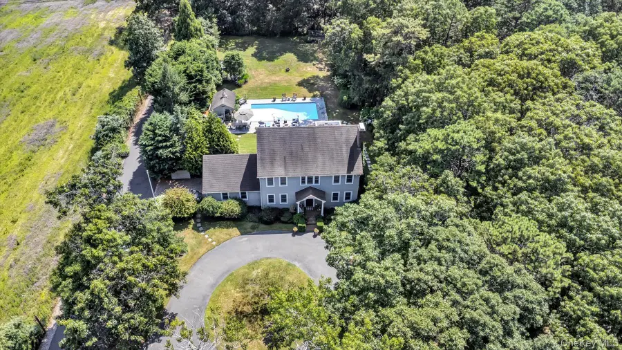 147B Old Country Road, Remsenburg, NY 11960 - #3