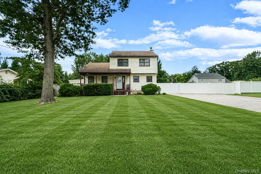 14 Roosevelt Avenue, Nesconset, NY 11767 - #3